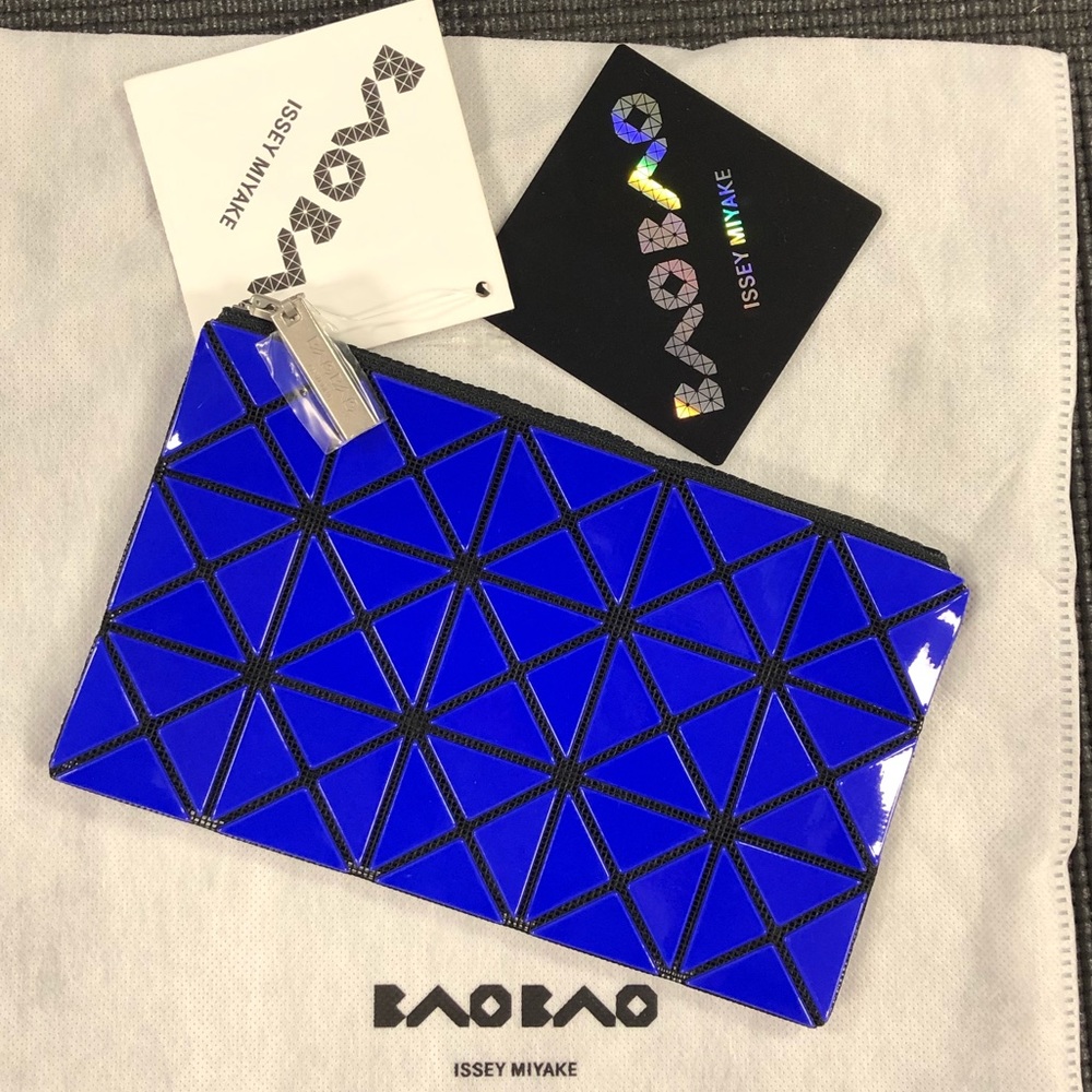 🎉 HP 🎉 🆕 BAO BAO ISSEY MIYAKE  Prism Flat Pouch - Picture 9 of 9